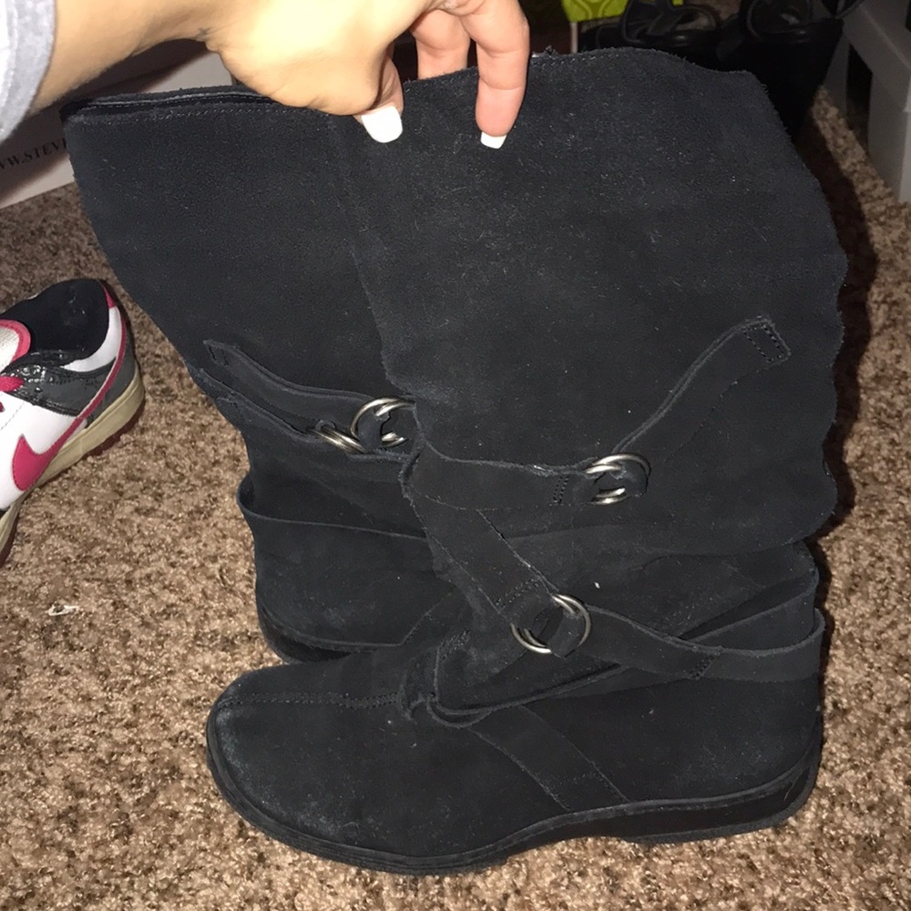 Black boots